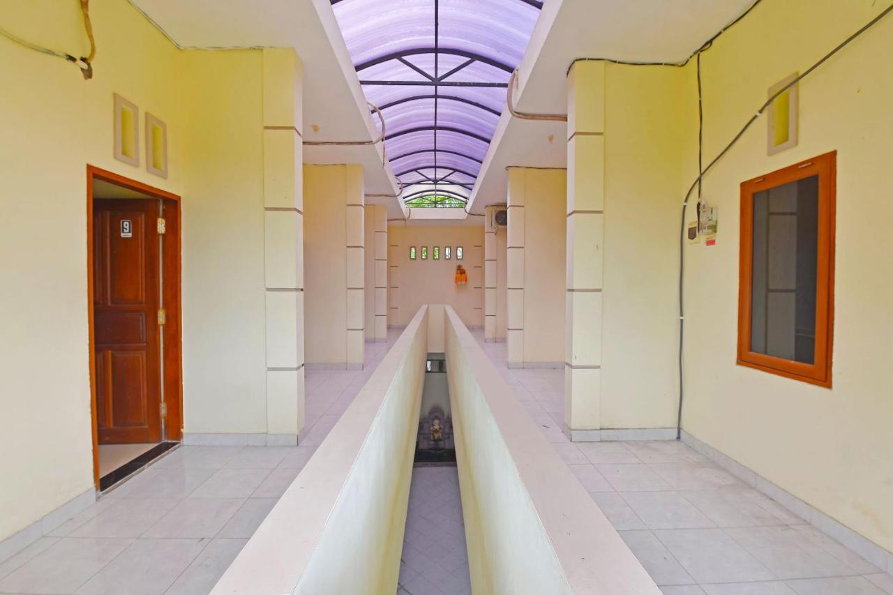 Oyo 91445 Sandat Guest House Denpasar Exterior foto